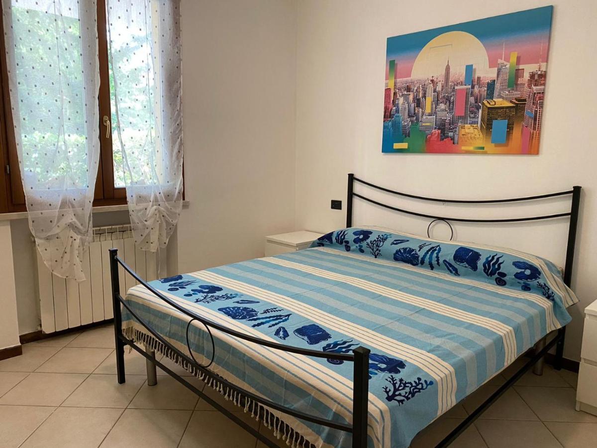 Appartamento Il Faro Con Giardino In Residence Con Piscina Ντεζεντσάνο ντελ Γκάρντα Εξωτερικό φωτογραφία