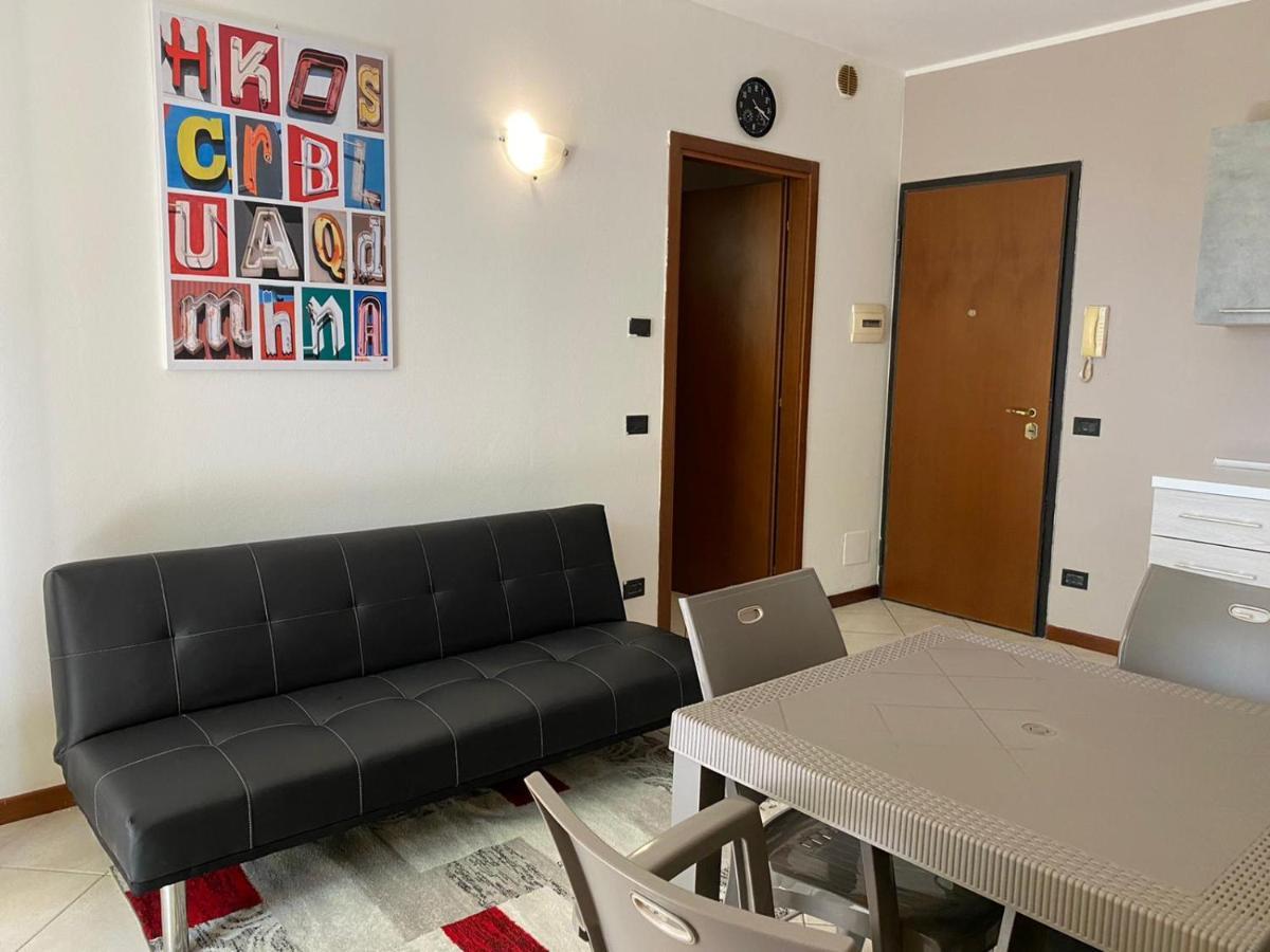 Appartamento Il Faro Con Giardino In Residence Con Piscina Ντεζεντσάνο ντελ Γκάρντα Εξωτερικό φωτογραφία