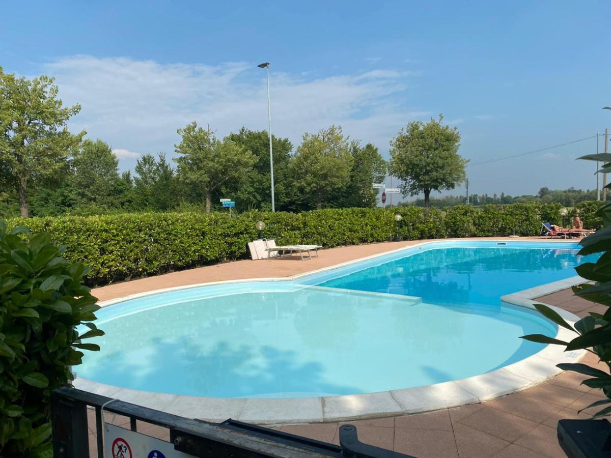 Appartamento Il Faro Con Giardino In Residence Con Piscina Ντεζεντσάνο ντελ Γκάρντα Εξωτερικό φωτογραφία