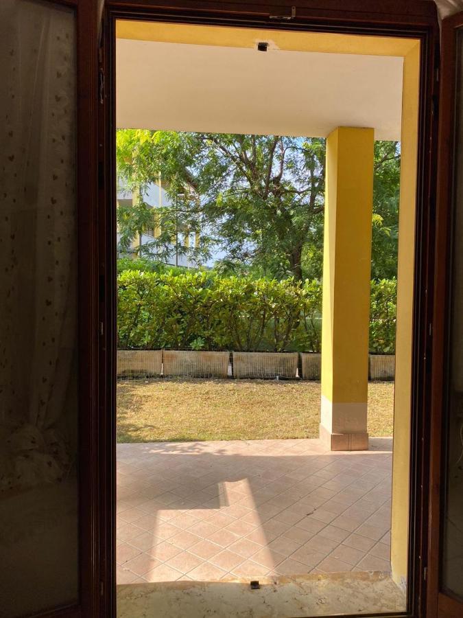 Appartamento Il Faro Con Giardino In Residence Con Piscina Ντεζεντσάνο ντελ Γκάρντα Εξωτερικό φωτογραφία